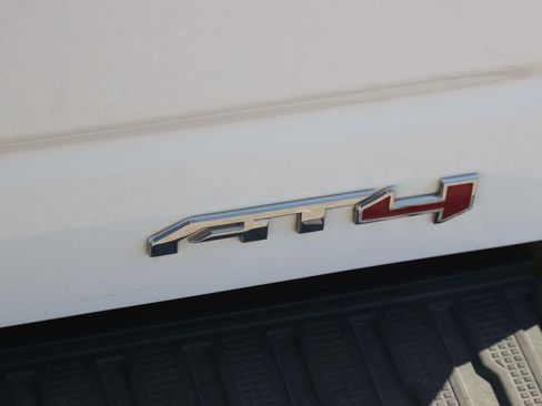 Used 2019 GMC Sierra 1500 AT4 w/ AT4 Premium Package AWD/4WD image 11