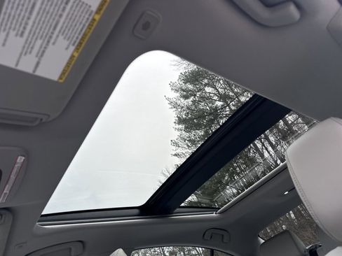 Used 2026 Toyota Camry XLE image 38