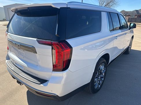 Used 2024 GMC Yukon XL Denali Ultimate image 5