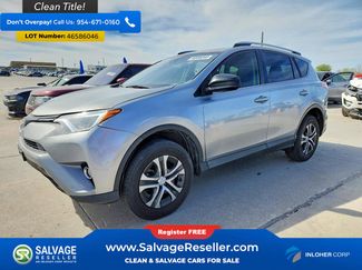 Used 2018 Toyota RAV4 LE video 1
