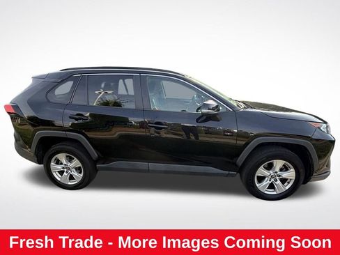 Used 2021 Toyota RAV4 XLE AWD/4WD image 1