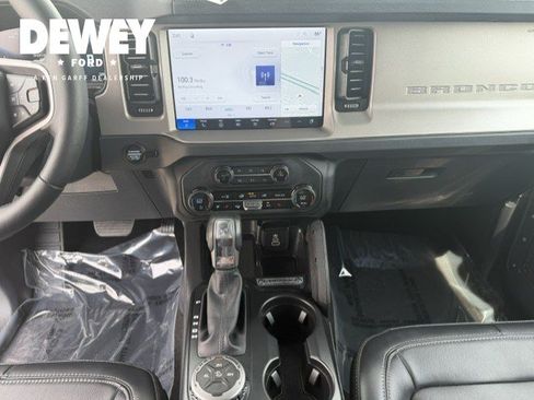 Used 2026 Ford Bronco Outer Banks AWD/4WD image 16