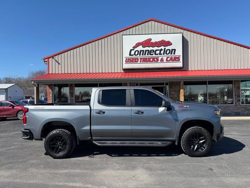 Used 2020 Chevrolet Silverado 1500 Custom Trail Boss w/ Custom Convenience Package image 3