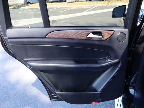 Used 2017 Mercedes-Benz GLS 450 4MATIC image 26