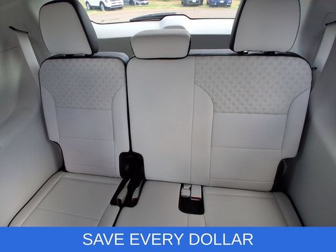 Used 2025 GMC Acadia Denali w/ Super Cruise Package FWD image 15