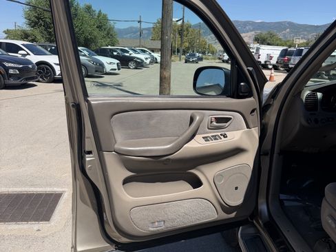 Used 2005 Toyota Sequoia SR5 RWD image 16
