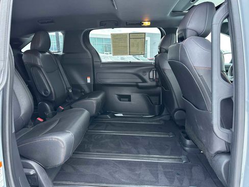 Used 2023 Toyota Sienna XSE image 12