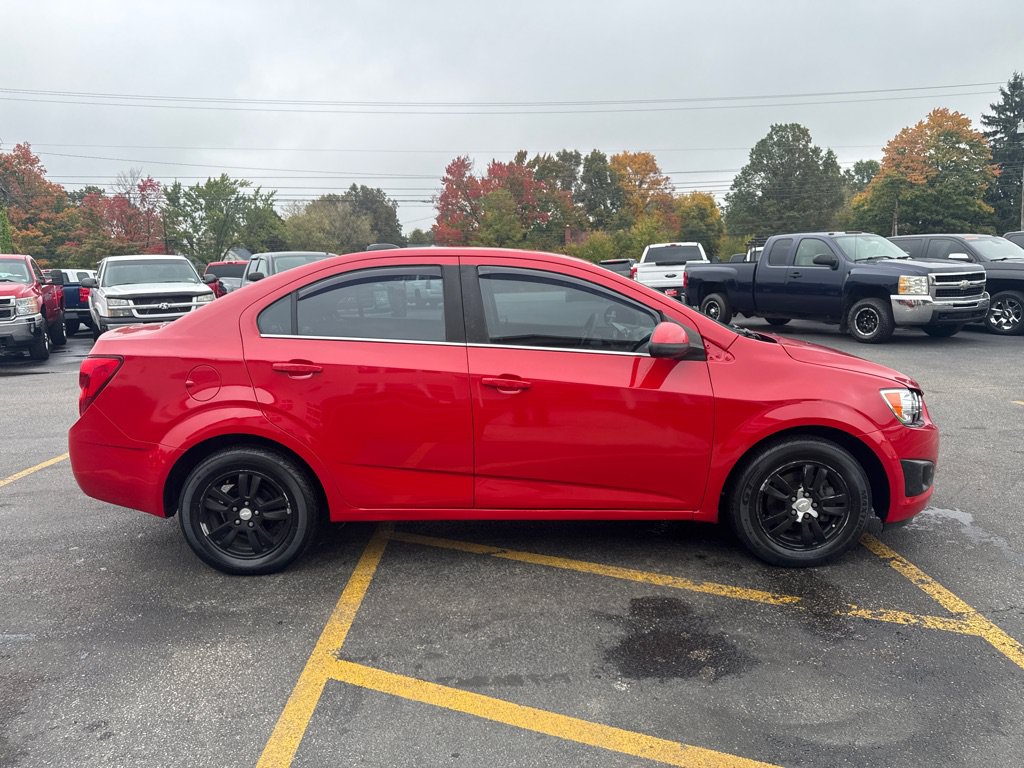 Used 2015 Chevrolet Sonic LT FWD image 5