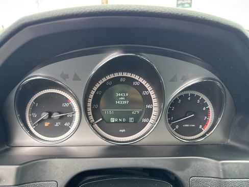 Used 2011 Mercedes-Benz C 300 Sedan image 33