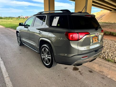 Used 2018 GMC Acadia Denali w/ Technology Package FWD image 5