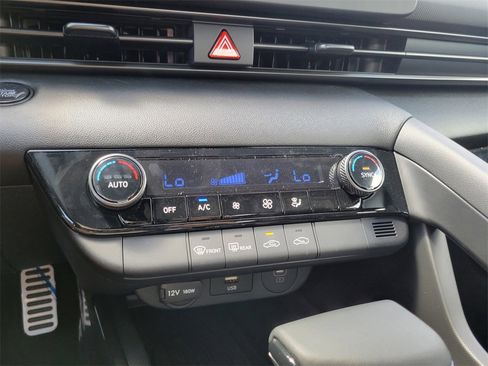 New 2025 Hyundai Elantra Sport image 24