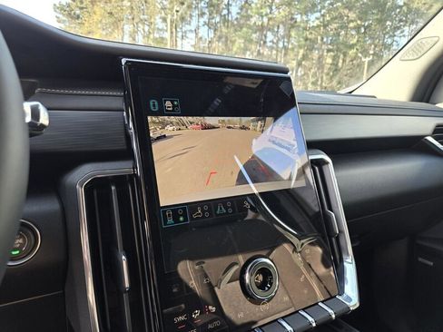 New 2026 GMC Acadia Elevation image 17