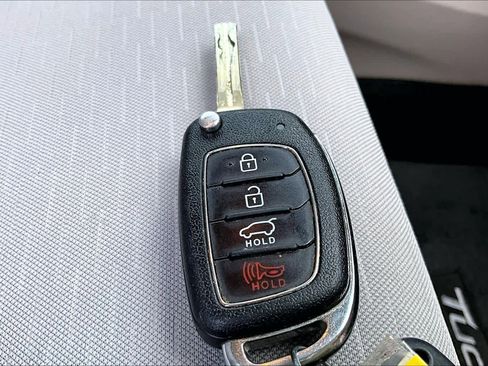 Used 2020 Hyundai Tucson SE AWD/4WD image 15