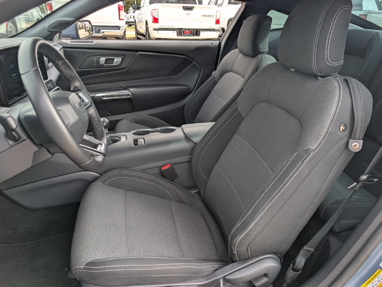 Used 2025 Ford Mustang GT RWD image 13