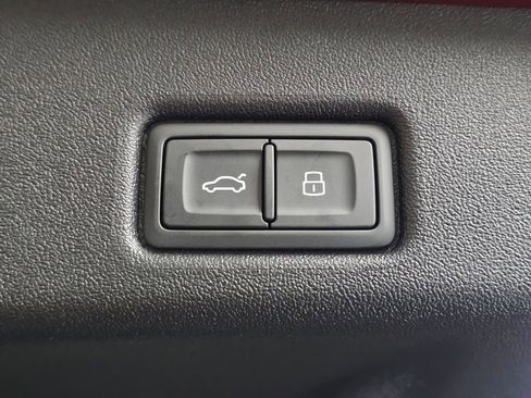 New 2025 Audi Q5 Prestige image 10