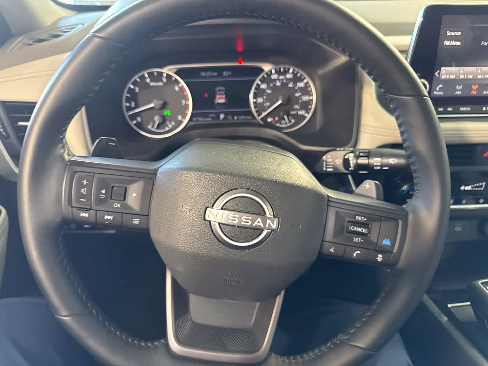 Used 2025 Nissan Rogue SV AWD/4WD image 22