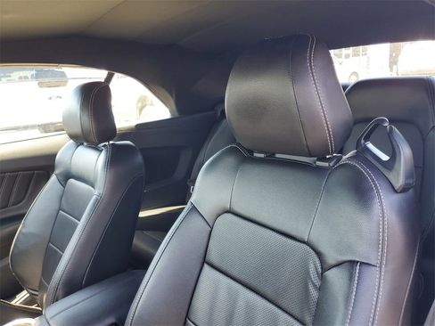 Used 2022 Ford Mustang Premium image 14