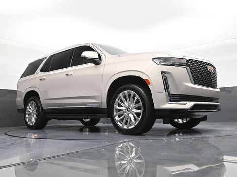 Certified 2022 Cadillac Escalade Premium Luxury RWD image 26