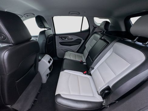 Used 2023 GMC Terrain SLT image 15