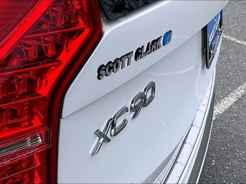 Used 2023 Volvo XC90 T8 Plus w/ Protection Package image 23
