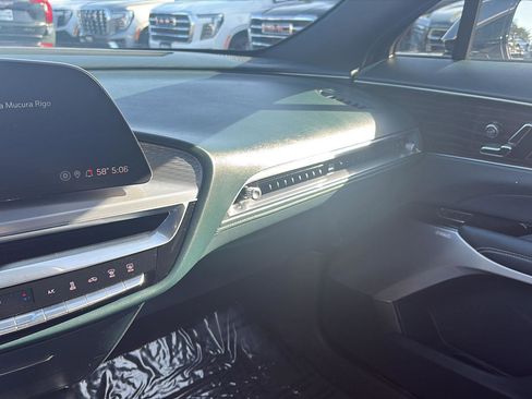 Used 2024 Cadillac Lyriq Sport AWD/4WD image 15