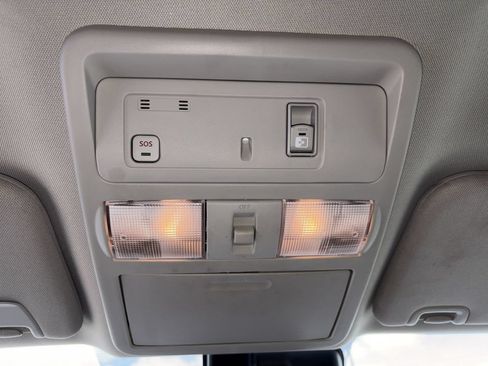 Certified 2024 Nissan Titan SV w/ SV Convenience Package AWD/4WD image 23