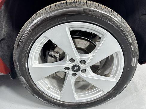 Used 2025 Audi Q5 Premium Plus w/ Premium Plus image 8