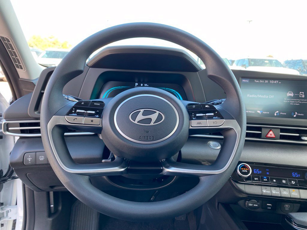 New 2026 Hyundai Elantra Hybrid FWD image 11