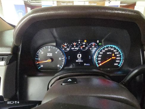 Used 2019 GMC Yukon Denali w/ Denali Ultimate Package image 32