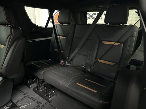 Used 2023 GMC Yukon XL AT4 w/ AT4 Premium Plus Package image 23