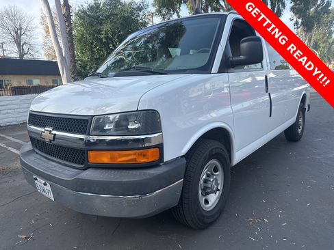 Used 2016 Chevrolet Express 2500 LT w/ LT Preferred Equipment Group image 2