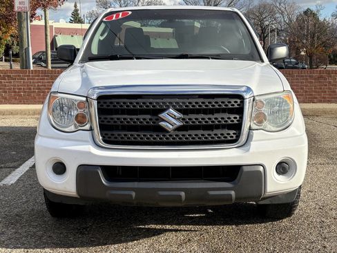 Used 2011 Suzuki Equator 2WD Extended Cab image 2