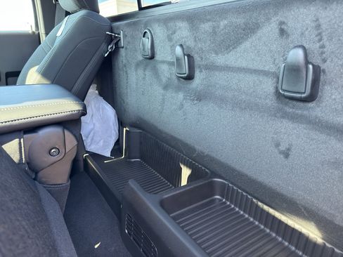 New 2025 RAM 2500 Tradesman image 31