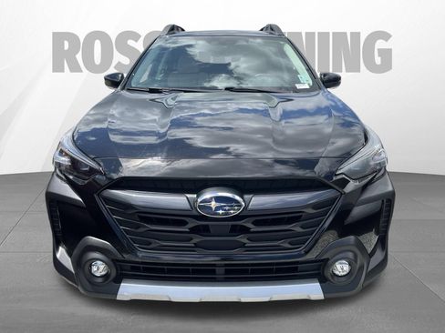 Used 2025 Subaru Outback Limited AWD/4WD image 2