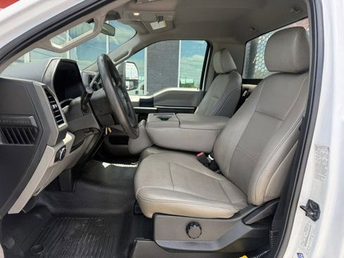 Used 2021 Ford F550 2WD Regular Cab Super Duty image 25