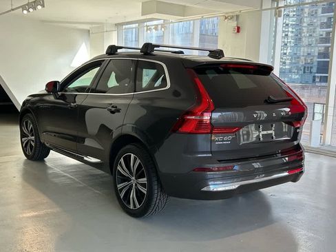 Used 2022 Volvo XC60 B6 Inscription image 6