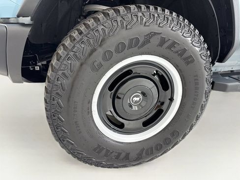 Used 2024 Ford Bronco Heritage Edition AWD/4WD image 27