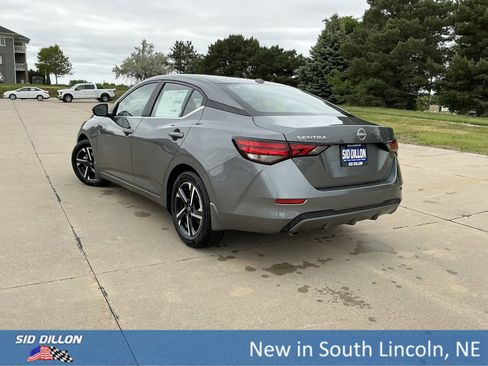 New 2025 Nissan Sentra SV w/ Trunk Package image 3