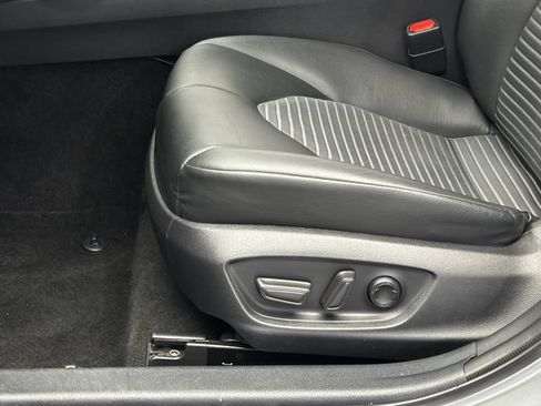 Used 2023 Toyota Camry SE AWD/4WD image 16