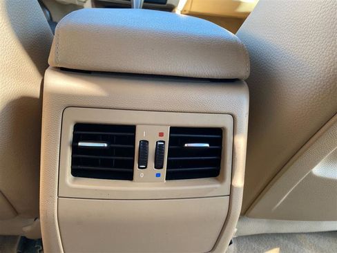 Used 2011 BMW 328i xDrive Sedan image 27