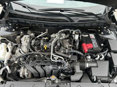 Used 2025 Nissan Altima 2.5 SV FWD image 27
