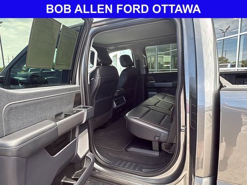 Used 2025 Ford F350 Lariat w/ Lariat Ultimate Package AWD/4WD image 15