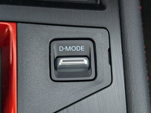 Used 2025 Nissan Kicks SR FWD image 33