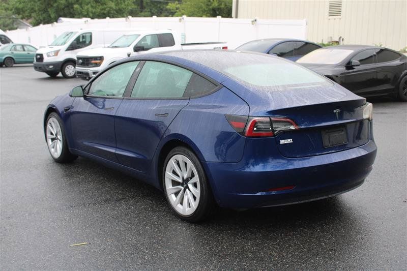 Used 2022 Tesla Model 3 Standard Range RWD image 5