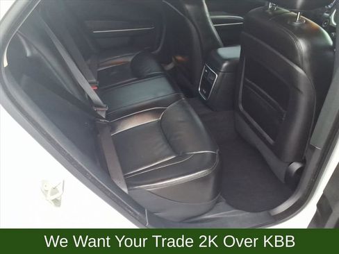 Used 2023 Chrysler 300 Touring L image 18