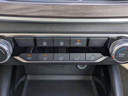 Used 2023 Nissan Altima 2.5 SV image 24