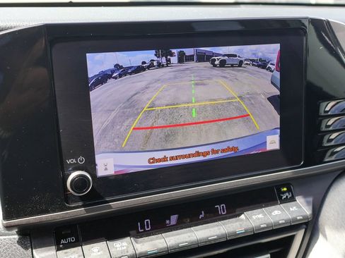 Used 2025 Toyota Camry LE AWD/4WD image 4