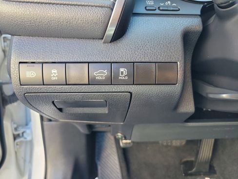 Used 2024 Toyota Camry SE image 20