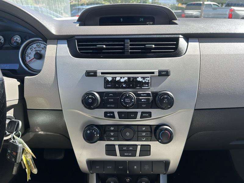 Used 2010 Ford Focus S FWD image 12
