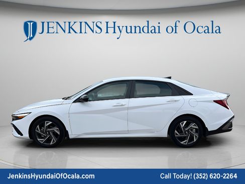 Certified 2025 Hyundai Elantra Sport FWD image 6